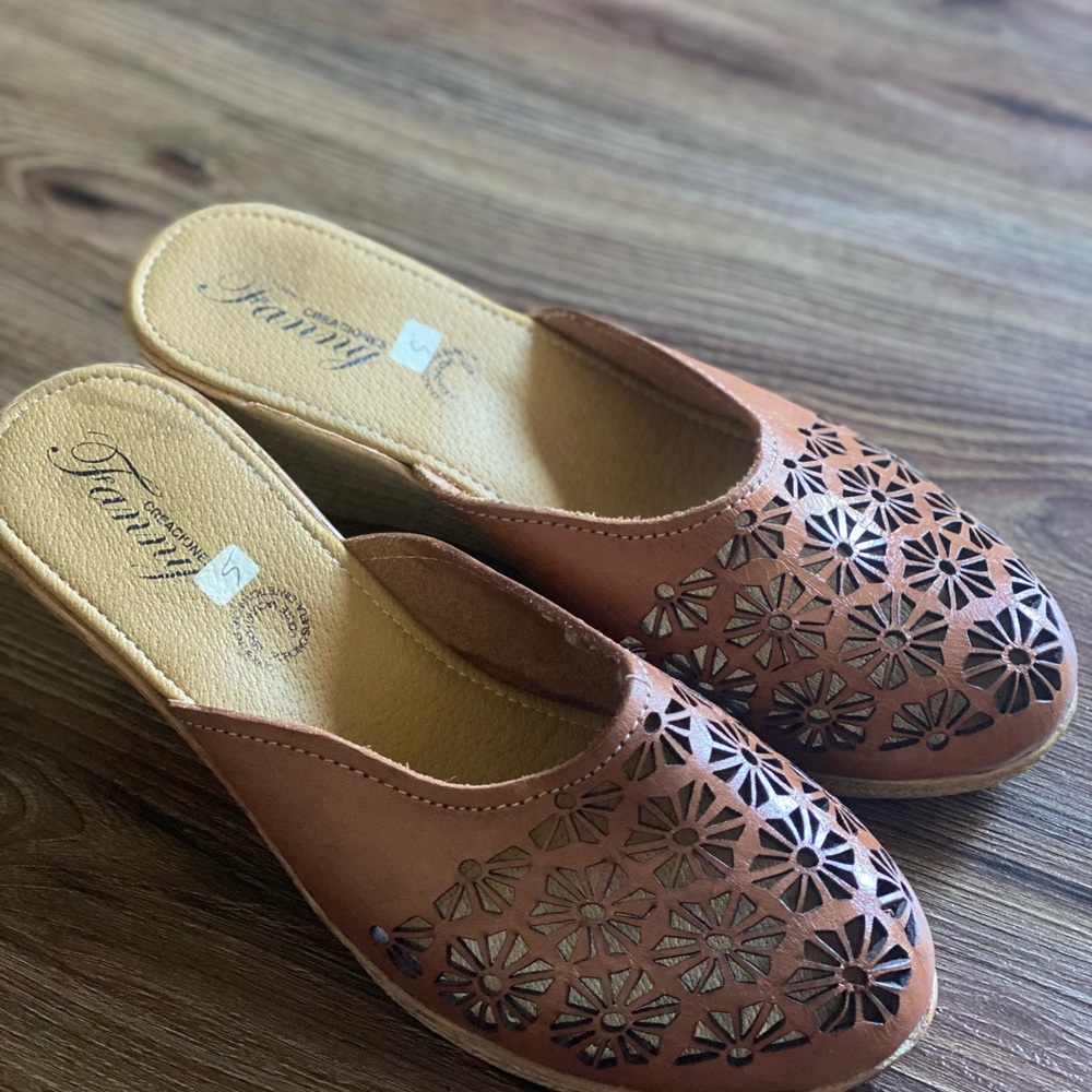 Womens Fanny slip on heels